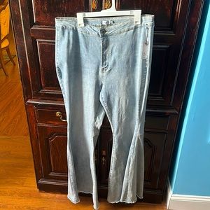 NWT- Light Wash Bellbottom Jeans